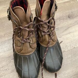 Maurice’s duck boots